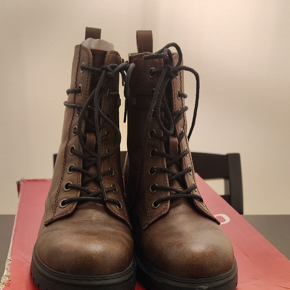 SO Brown Lace Up Boots - Picture 3 of 5